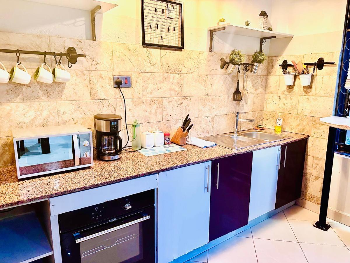 Trendy Apartments Ентебе Екстериор снимка