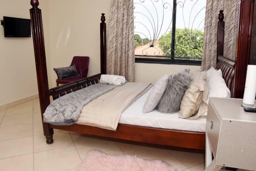 Trendy Apartments Ентебе Екстериор снимка